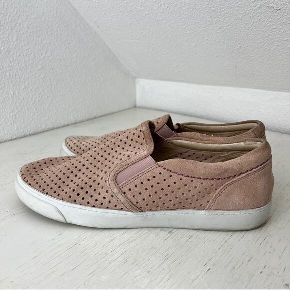 Clarks Glove Puppet pink perforated slip on sneaker 7.5 - Picture 1 of 8